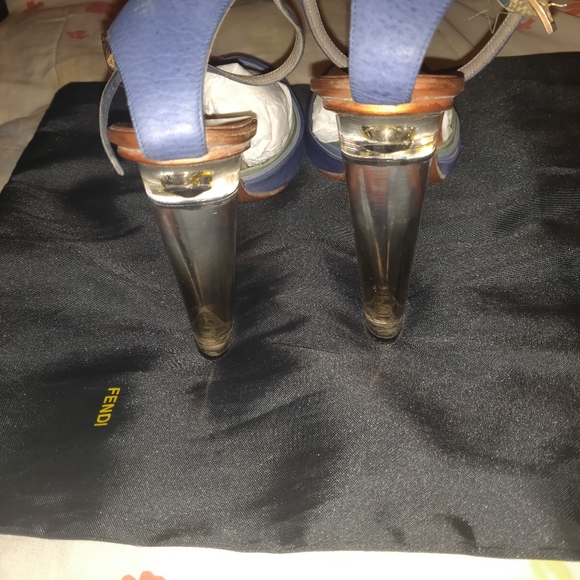 Fendi - Picture 6 of 7